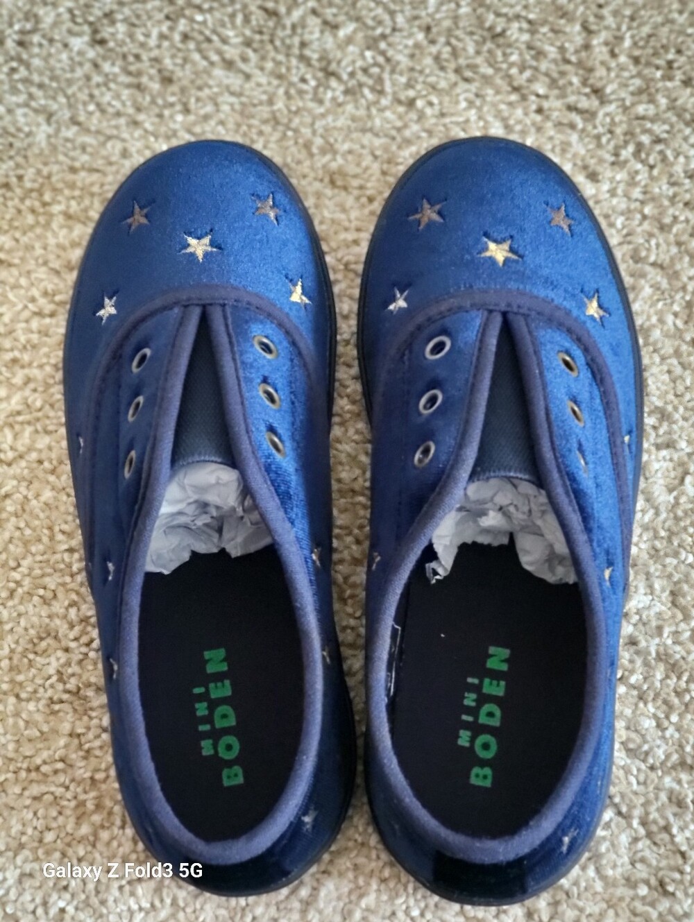 ♥️NWT♥️ Boden Girls Navy Velvet Slip-On Sneakers with Gold Embroidered Stars - Picture 3 of 9